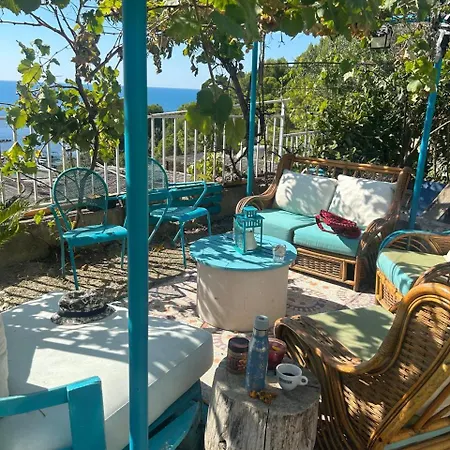 Beach-garden Flat 2 *